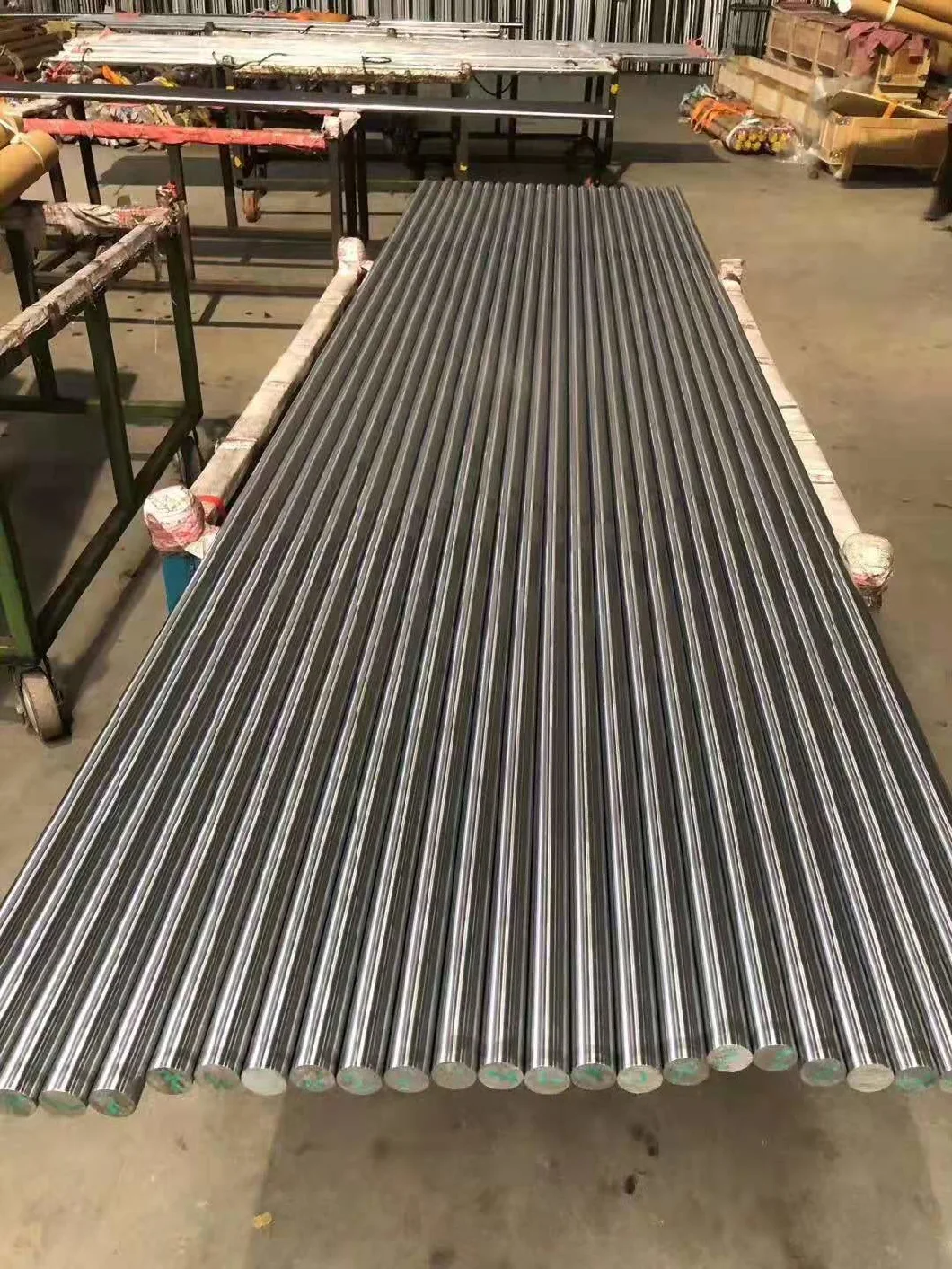 High Quality ASTM201 202 304 309 2b/Ba/8K 310 316 316L 2205 2201 2mm 3mm Hot Rolled Stainless Steel Round/Square Rod/Bar Price for Kitchenware/Building Material